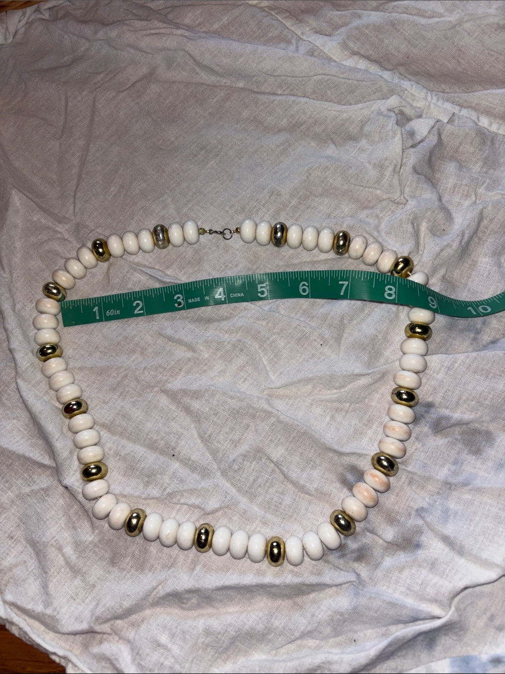 Unbranded White and Gold Beaded Necklace